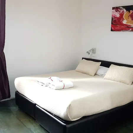 Guest house Aparts 2*