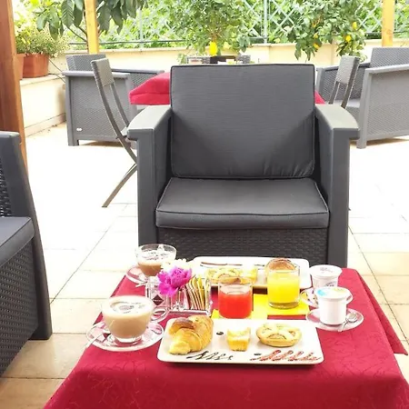 Guest house Aparts 2*